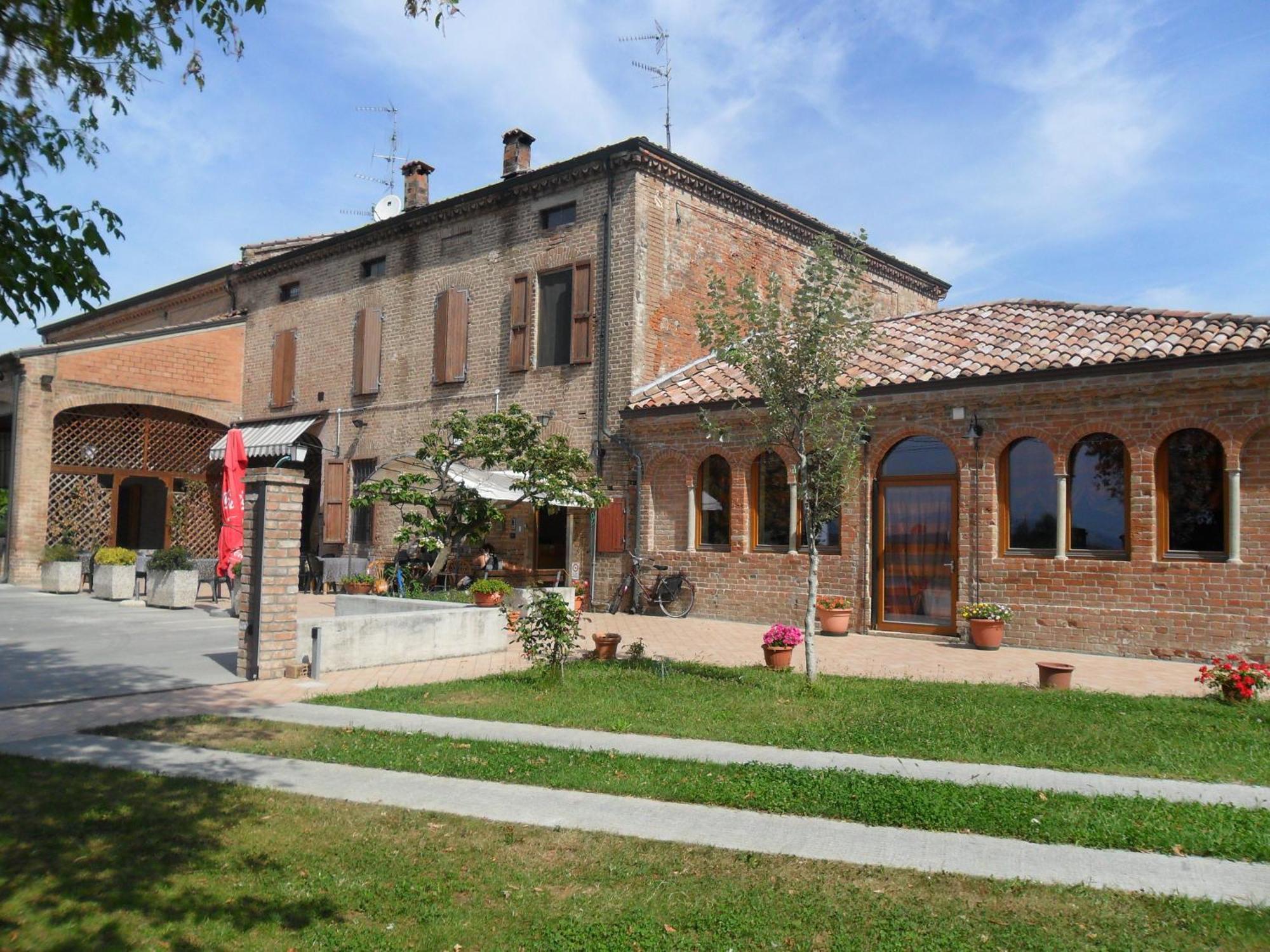 Hotel La Cascina Fontanellato Exterior photo